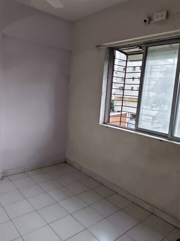 Room in 1 BHK Apartment at Vile Parle West – for Rent