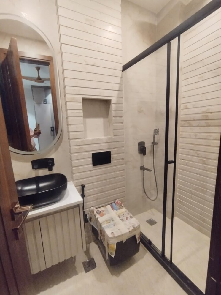 Bathroom, rwa-chittaranjan-park-block-r 3 Bedroom 1250 Sq.Ft. Apartment In Chittaranjan Park Delhi 9091977