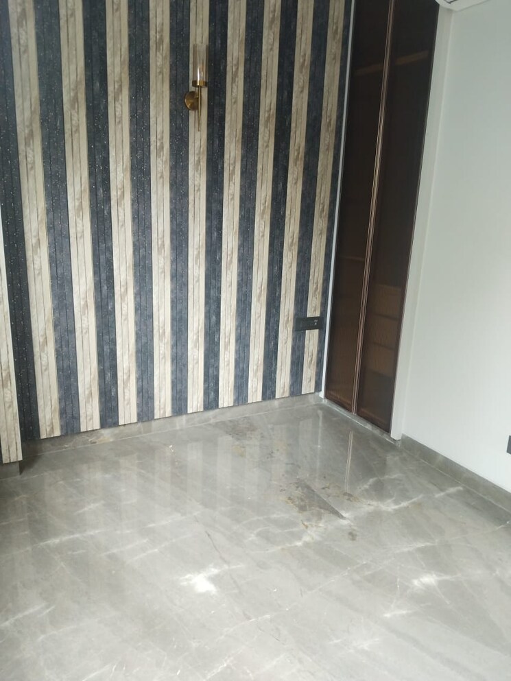 Room, rwa-chittaranjan-park-block-r 3 Bedroom 1250 Sq.Ft. Apartment In Chittaranjan Park Delhi 9091977