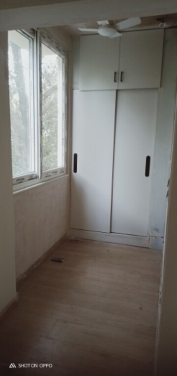 Room in 2 BHK Apartment at DDA Rosewood Apartments, Vasant Kunj – for Rent