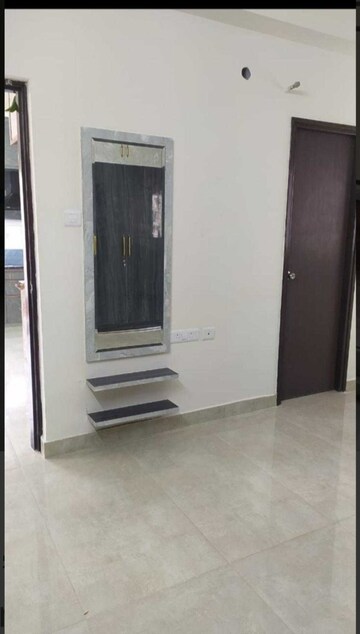 Room in 2 BHK Apartment at Candeur 40, Miyapur – for Rent