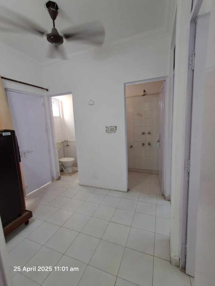 Bathroom, dda-rosewood-apartments 1 Bedroom 700 Sq.Ft. Apartment In Vasant Kunj Delhi 9092100