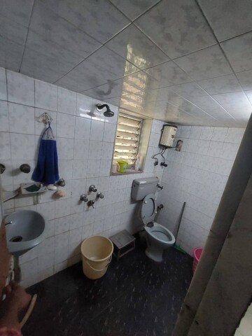 Attached Bathroom in 2 BHK Apartment at Andheri West – for Rent