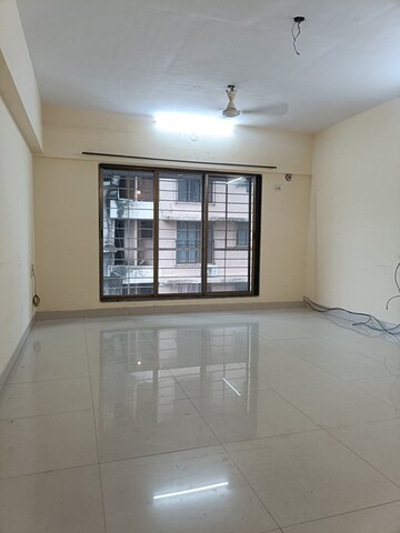Room in 2 BHK Apartment at Dn Nagar – for Rent