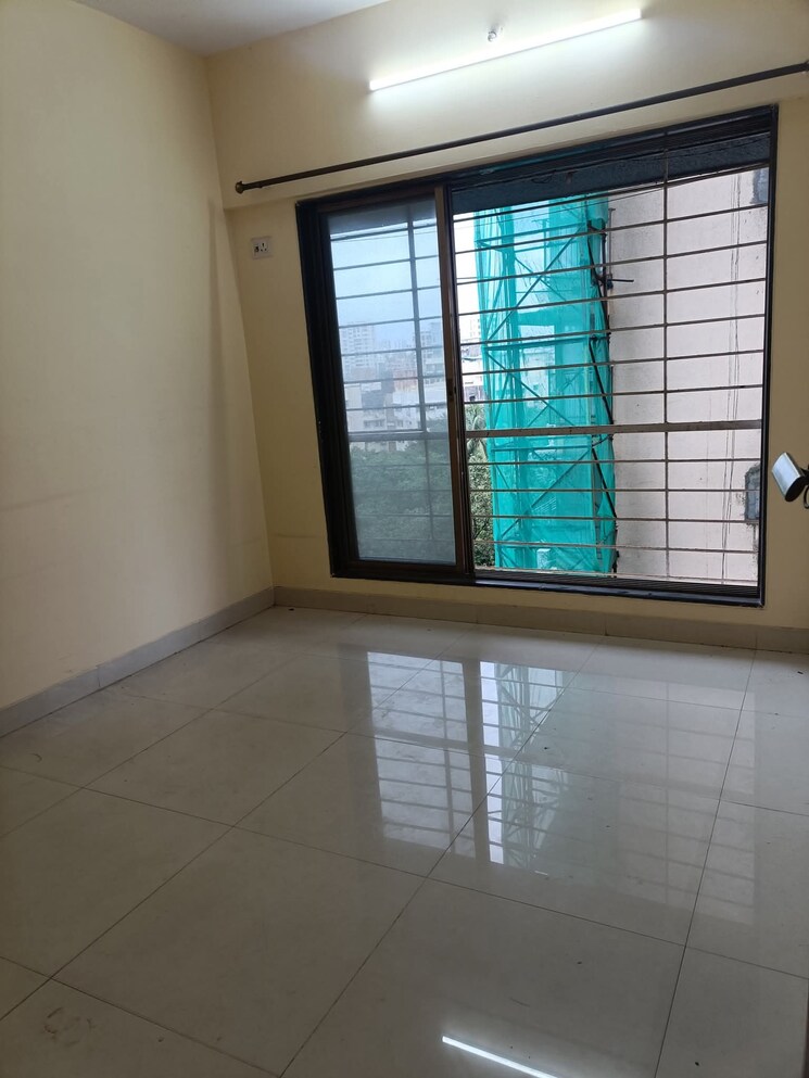Room, dn nagar 2 Bedroom 700 Sq.Ft. Apartment In Dn Nagar Mumbai 9092113