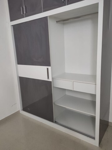 Furnished Amenities in 3 BHK Apartment at Rishita Manhattan, Gomti Nagar – for Sale