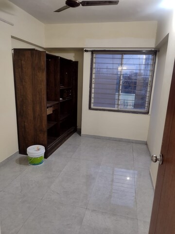 Room in 2 BHK Apartment at Opulent Central Park, Manjri Budruk – for Sale