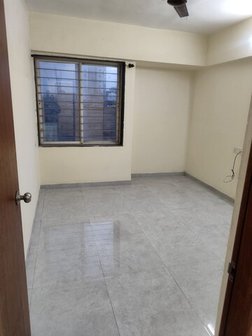 Room in 2 BHK Apartment at Opulent Central Park, Manjri Budruk – for Sale