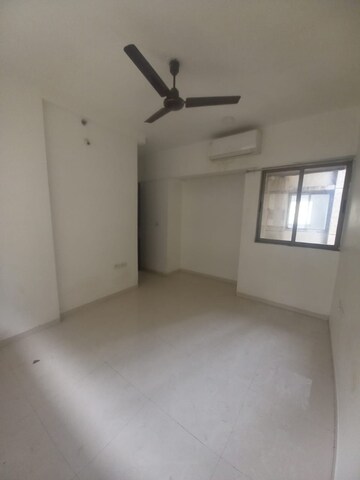 2 BHK Apartment For Rent in Lodha Splendora, Ghodbunder Road