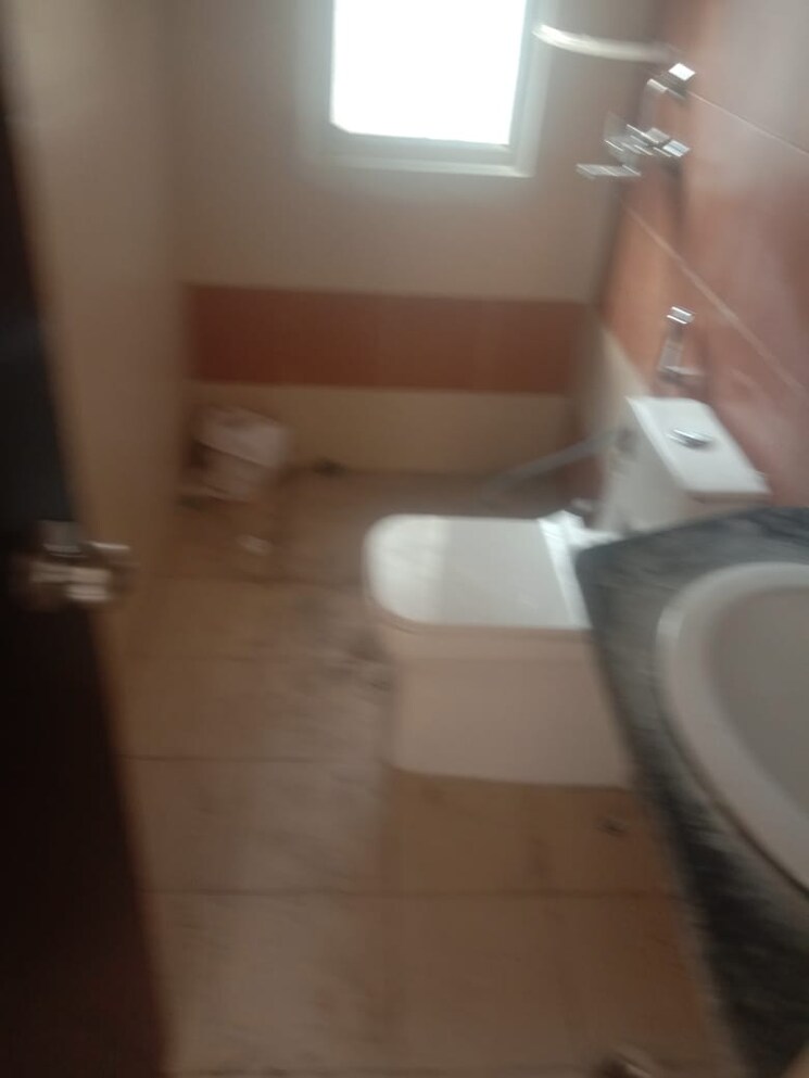 Bathroom, mahagun-mywoods 3 Bedroom 1240 Sq.Ft. Apartment In Sector 16c Greater Noida Greater Noida 9092178