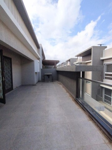 Parking in 5 BHK Villa at Salarpuria Northland, Hennur – for Sale
