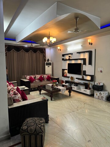 4 BHK Independent House For Rent in Sainik Colony