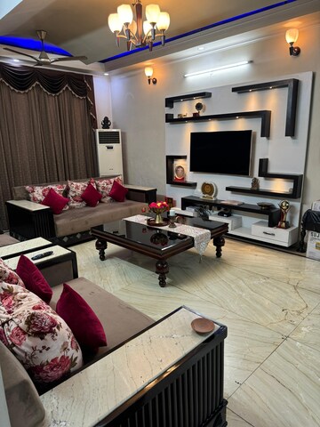 Living Room in 4 BHK Independent House at Sainik Colony – for Rent