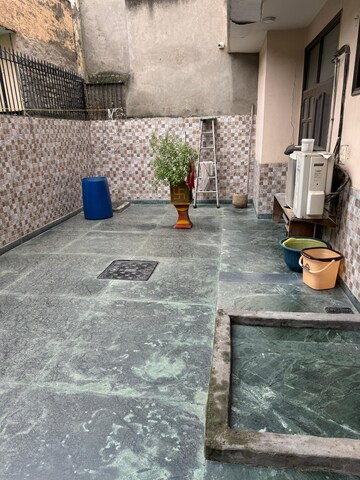 Parking in 4 BHK Independent House at Sainik Colony – for Rent