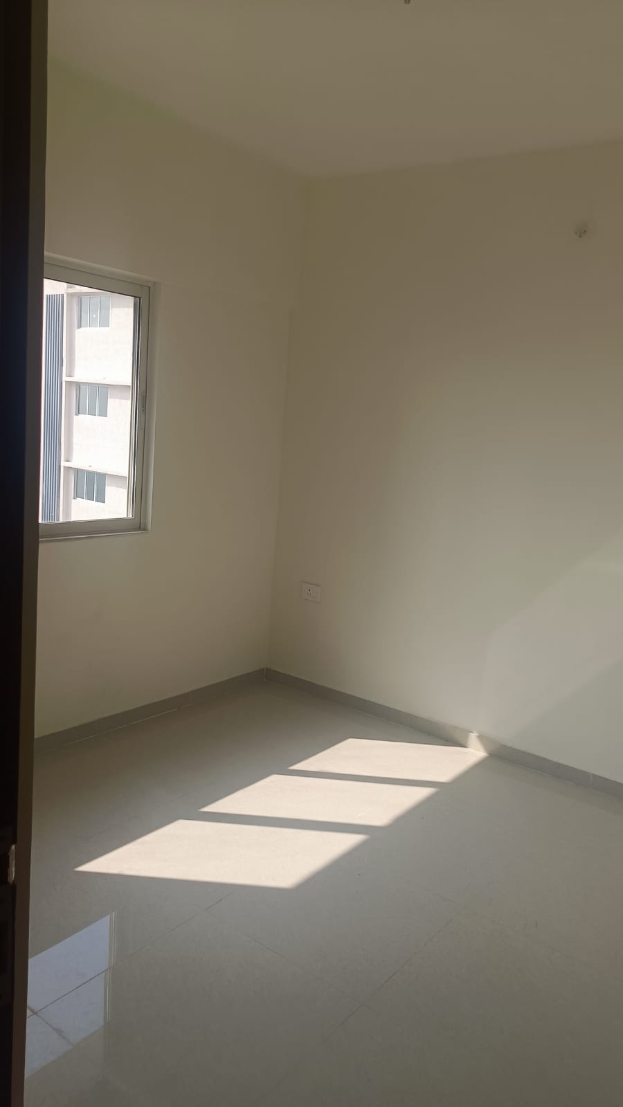 2 BHK Apartment For Rent in Omkar Signet