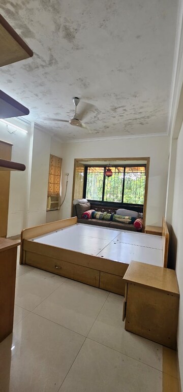 Master Bedroom in 2 BHK Apartment at Shreeji Ville Co-operative Housing Society Ltd, Panch Pakhadi – for Rent