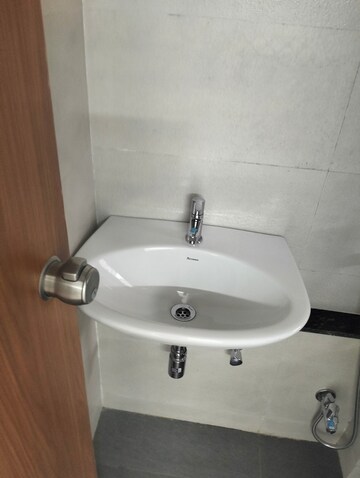 Bathroom in 4 BHK Apartment at Ekta California, Nibm Road – for Rent
