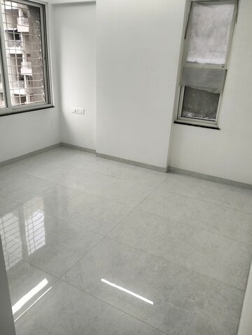 Room in 4 BHK Apartment at Ekta California, Nibm Road – for Rent