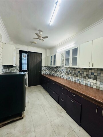 Kitchen in 3 BHK Builder Floor at DLF Qerwa, Sector 28 – for Rent