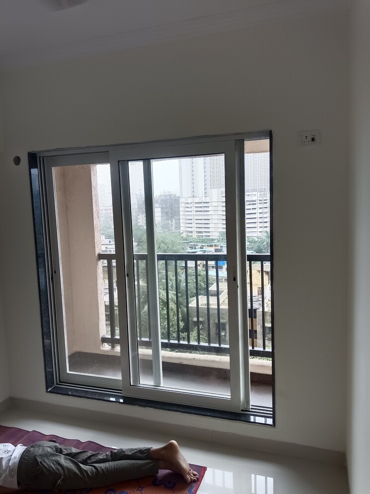 Room, raunak-residency-thane 1 Bedroom 600 Sq.Ft. Apartment In Pokhran Road No One Thane 9092302