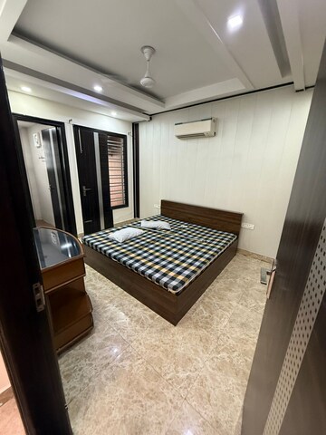 Bedroom in 2.5 BHK Builder Floor at RWA Residential Society Sector 46, Sector 46 – for Rent