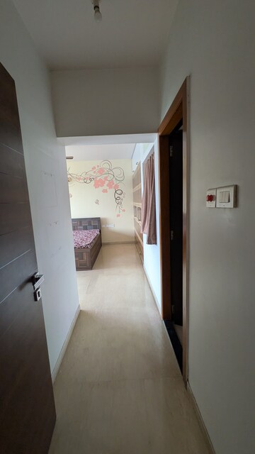 Furnished Amenities in 2 BHK Apartment at Kalpataru Hills Phase II, Manpada – for Rent
