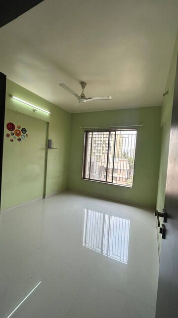 Room in 3 BHK Apartment at Welworth Tinseltown, Bavdhan – for Rent