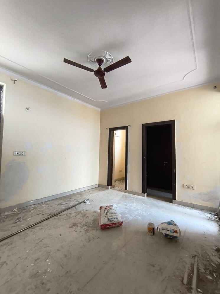 Room, the-chhatrapati-shivaji-cghs 3 Bedroom 1800 Sq.Ft. Apartment In Sector 45 Faridabad 9092402