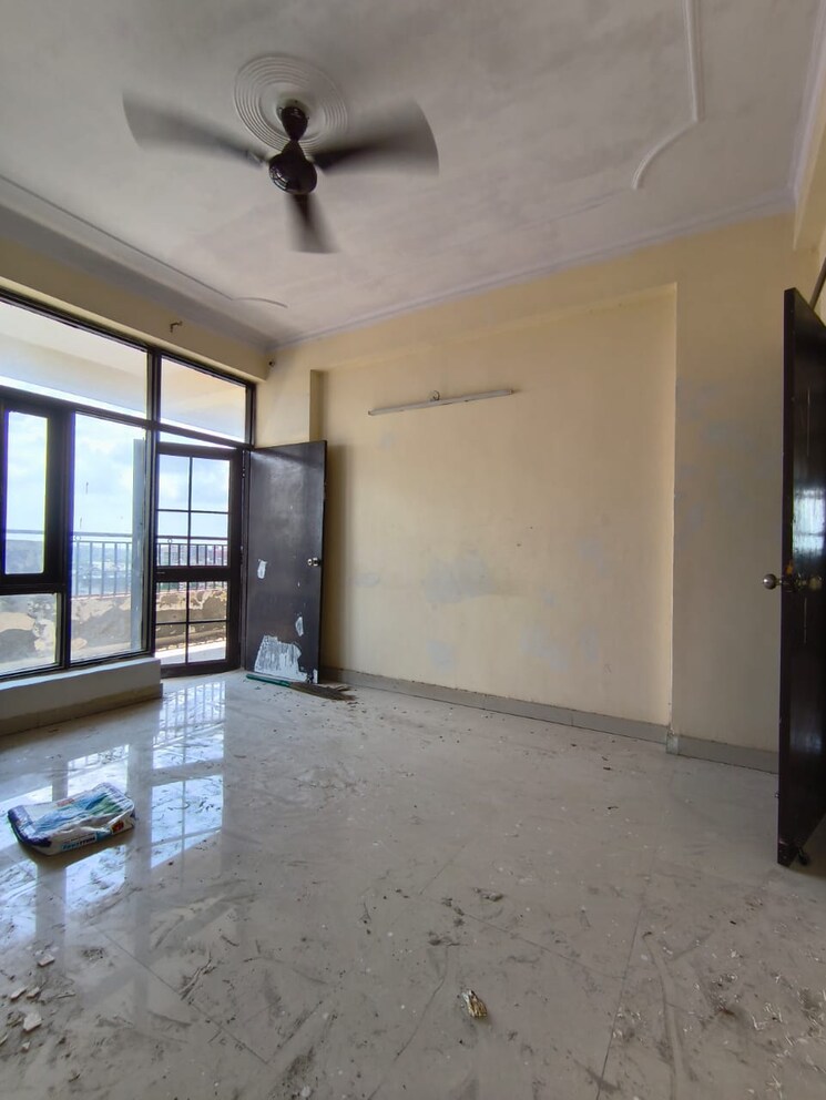Room, the-chhatrapati-shivaji-cghs 3 Bedroom 1800 Sq.Ft. Apartment In Sector 45 Faridabad 9092402