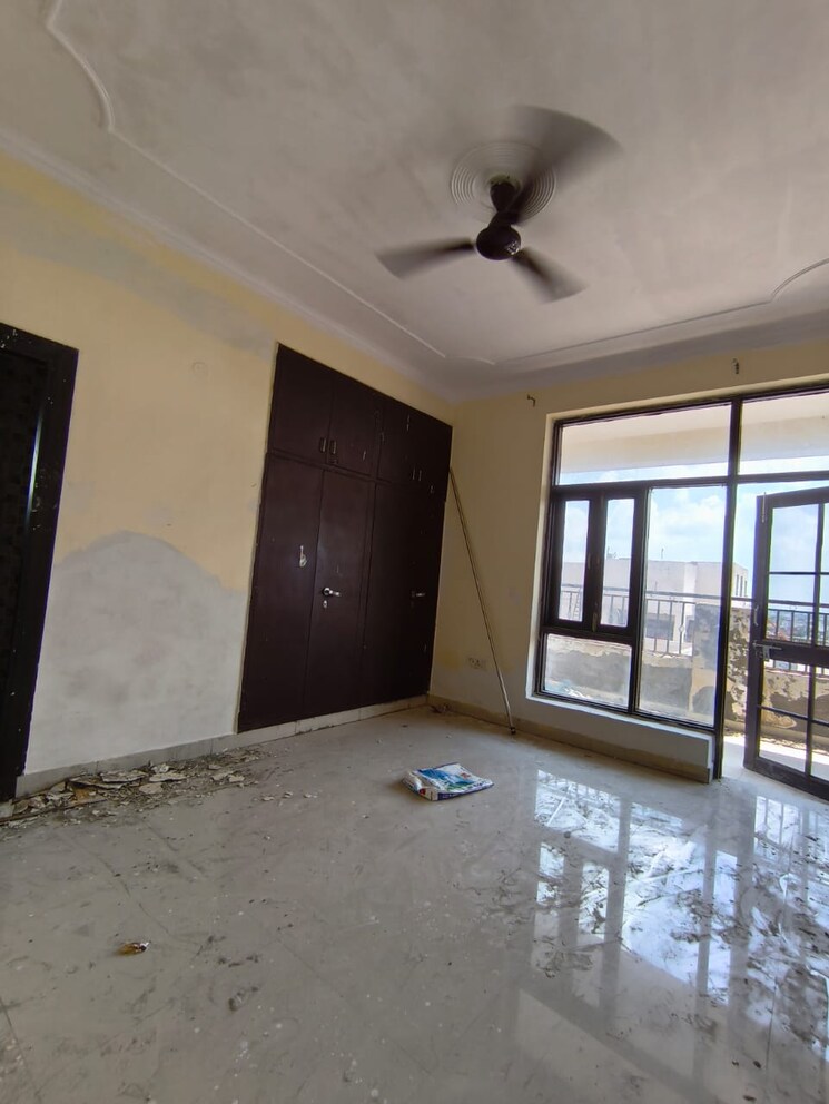 Room, the-chhatrapati-shivaji-cghs 3 Bedroom 1800 Sq.Ft. Apartment In Sector 45 Faridabad 9092402