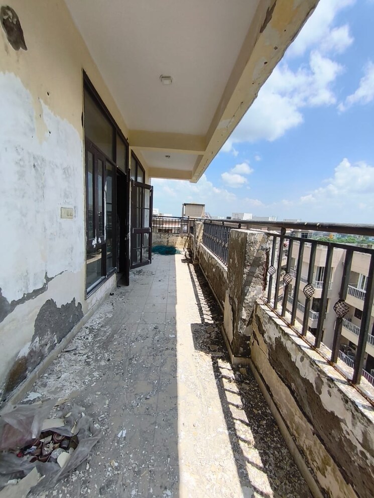 Balcony, the-chhatrapati-shivaji-cghs 3 Bedroom 1800 Sq.Ft. Apartment In Sector 45 Faridabad 9092402