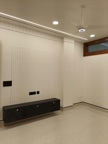 Kitchen in 4 BHK Builder Floor at Sector 46 – for Sale