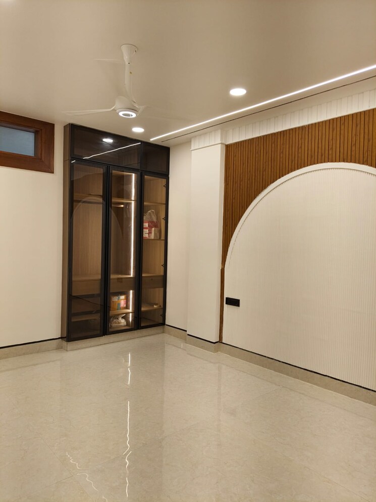 Room, sector 46 4 Bedroom 3222 Sq.Ft. Builder Floor In Sector 46 Faridabad 9092416