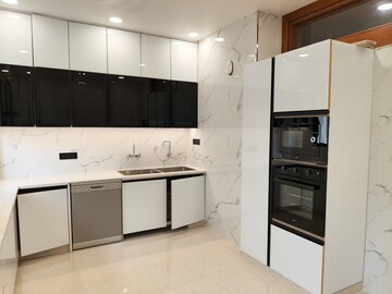 Kitchen in 4 BHK Builder Floor at Sector 46 – for Sale