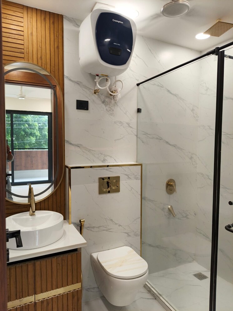 Bathroom, sector 46 4 Bedroom 3222 Sq.Ft. Builder Floor In Sector 46 Faridabad 9092416