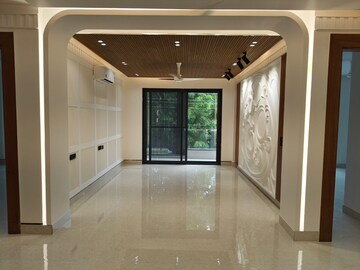 Furnished Amenities in 4 BHK Builder Floor at Sector 46 – for Sale