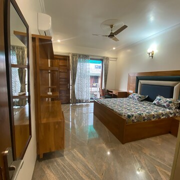 3 BHK Apartment For Rent in Sector 18