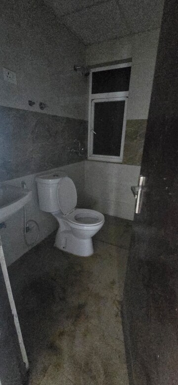 Bathroom in 3 BHK Apartment at Amrapali Riverview, Amrapali Leisure Valley – for Rent
