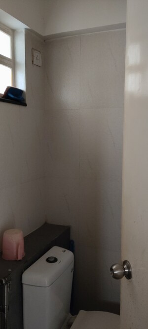 Room in 1 BHK Apartment at Godrej Horizon, Mohammadwadi – for Rent