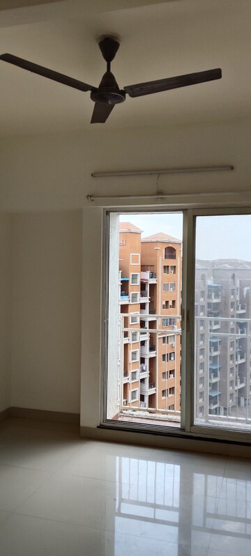 Building Lobby in 1 BHK Apartment at Godrej Horizon, Mohammadwadi – for Rent
