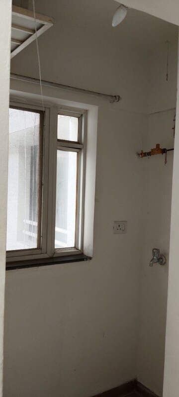 Room in 1 BHK Apartment at Godrej Horizon, Mohammadwadi – for Rent