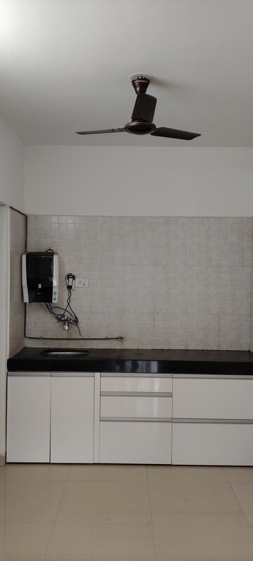 Room in 1 BHK Apartment at Godrej Horizon, Mohammadwadi – for Rent