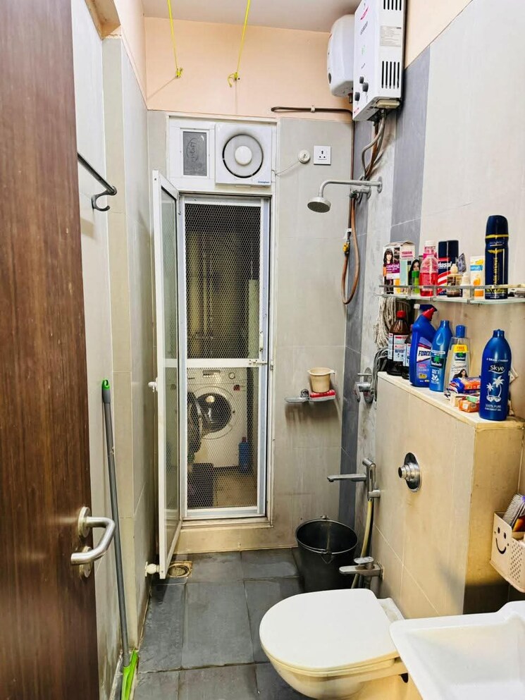 Bathroom, ashar-sapphire 2 Bedroom 900 Sq.Ft. Apartment In Kapur Bawdi Thane 9092478