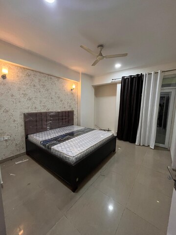 Living Room in 2.5 BHK Apartment at Exotica Dreamville, Sector 16c Greater Noida – for Rent