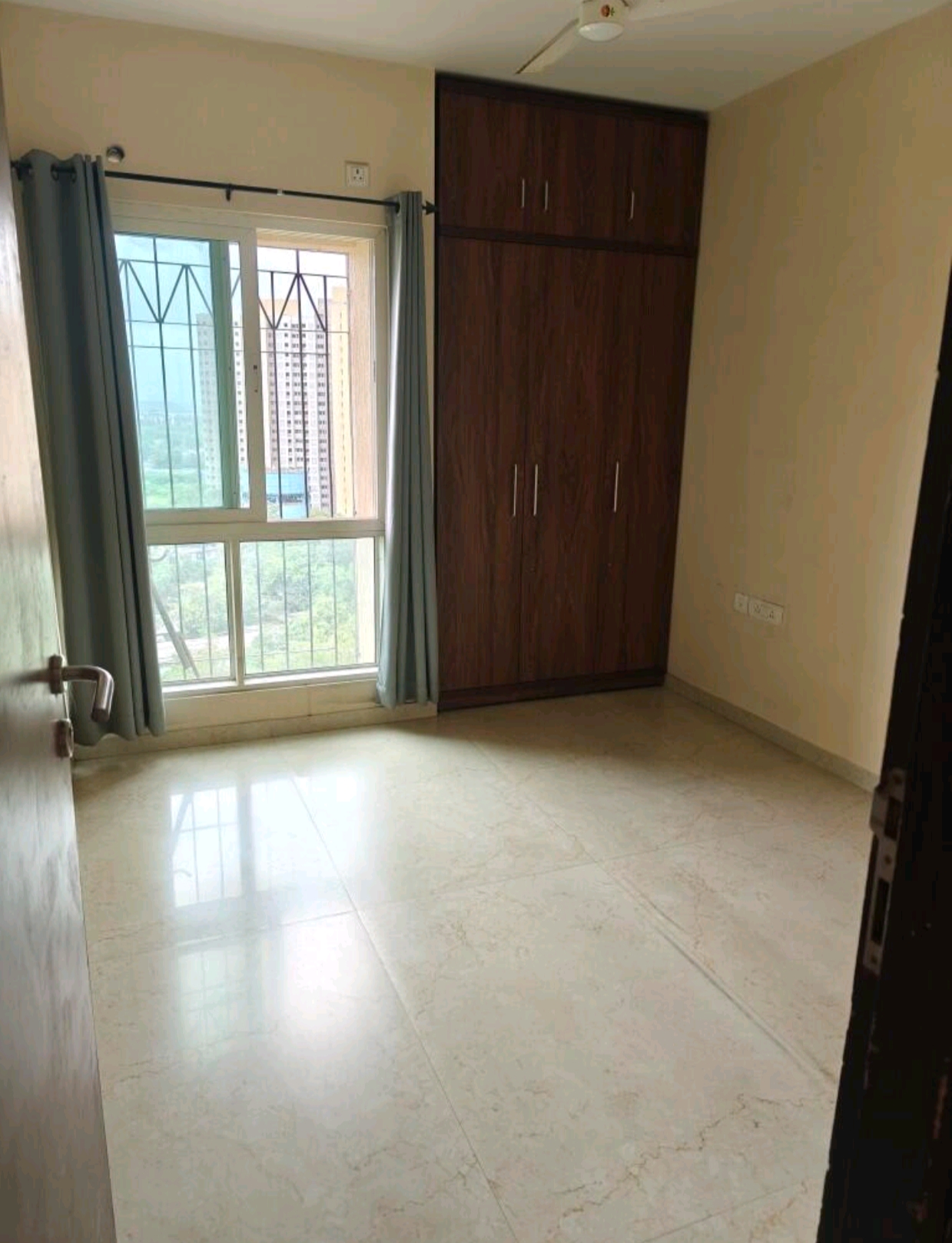 2 BHK Apartment For Rent in Dosti West County