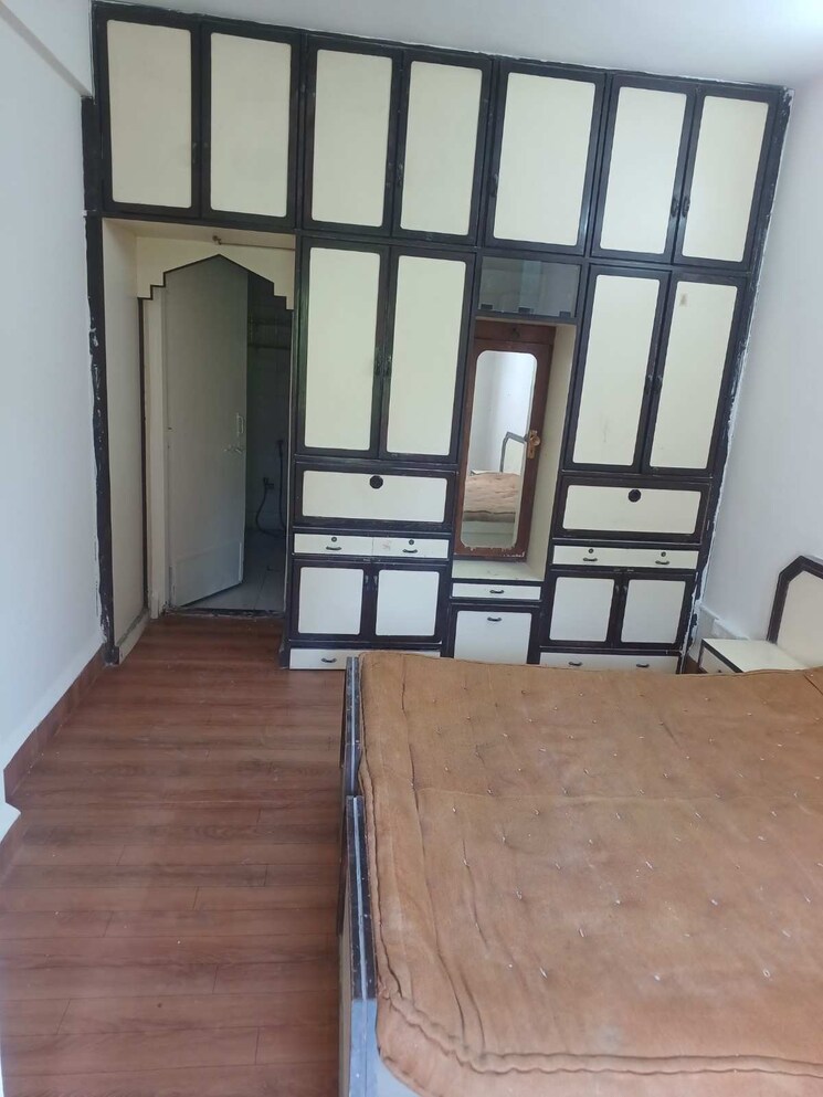 Room, runwal-park 2 Bedroom 900 Sq.Ft. Apartment In Gultekdi Pune 9092536