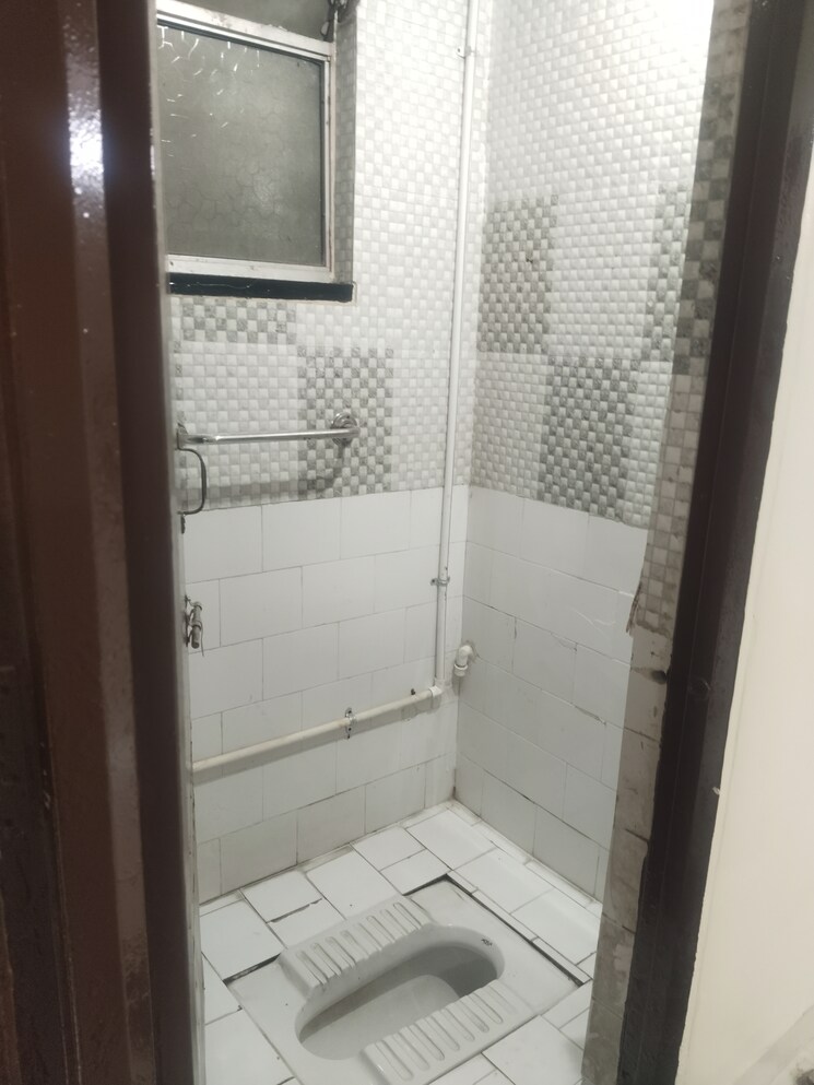 Bathroom, shraddha-apartments-tingre-nagar 1 Bedroom 460 Sq.Ft. Apartment In Tingre Nagar Pune 9092542