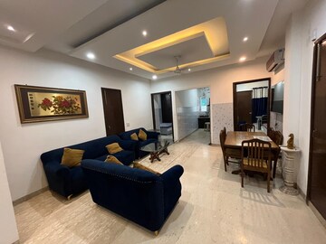 Living Room in 4 BHK Builder Floor at Gupta Awas, Sector 43 – for Rent