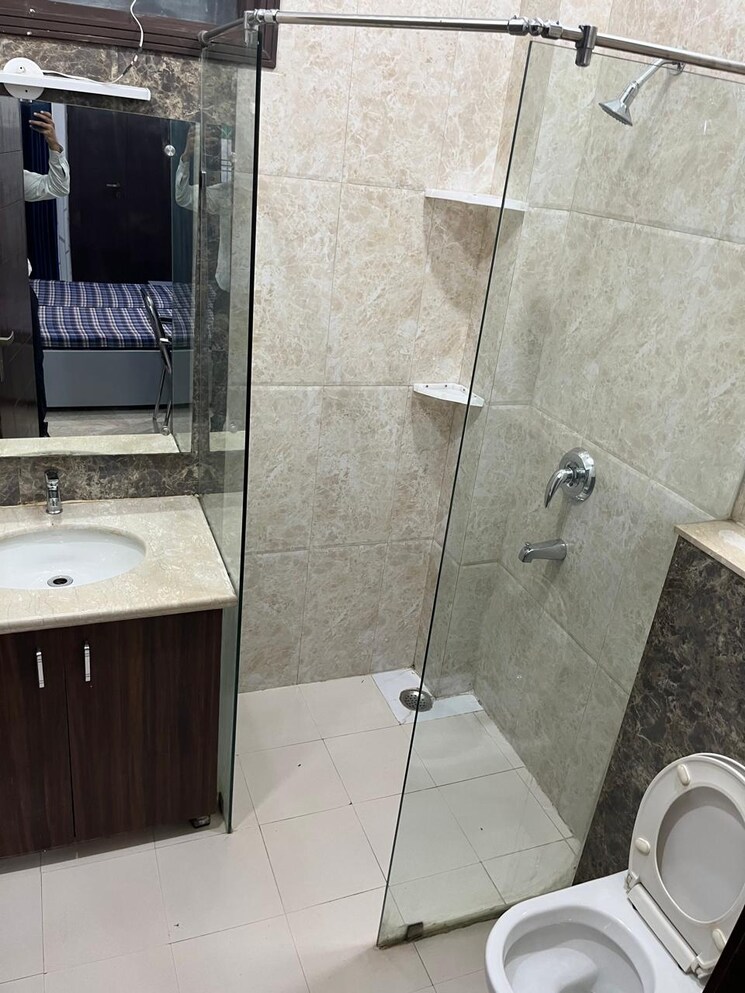 Kitchen, gupta-awas 4 Bedroom 215 Sq.Yd. Builder Floor In Sector 43 Gurgaon 9092546