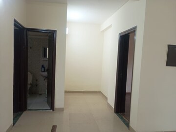 Room in 3 BHK Apartment at BPTP District Phase 2, Sector 84 – for Rent
